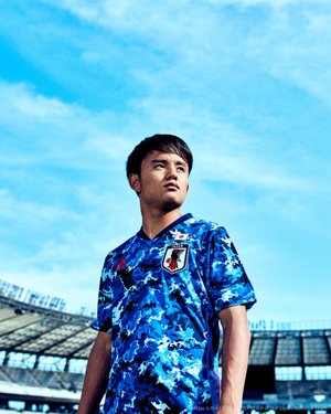 サッカー日本代表ユニフォームが迷彩柄に ダサいと酷評 東京オリンピック サロン222 ナビ